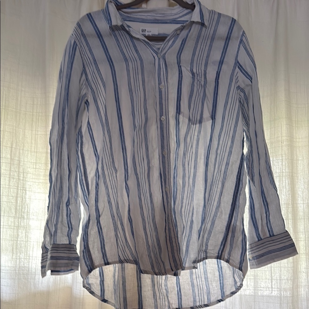 GAP Blue Casual Button Down Shirt with Classic Fit